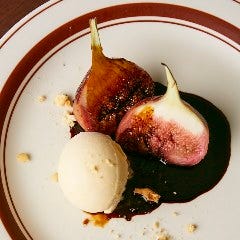 ドリンクと合わせて季節のドルチェもお楽しみください!