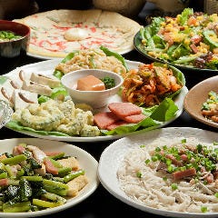 沖縄の珍味盛り合せ