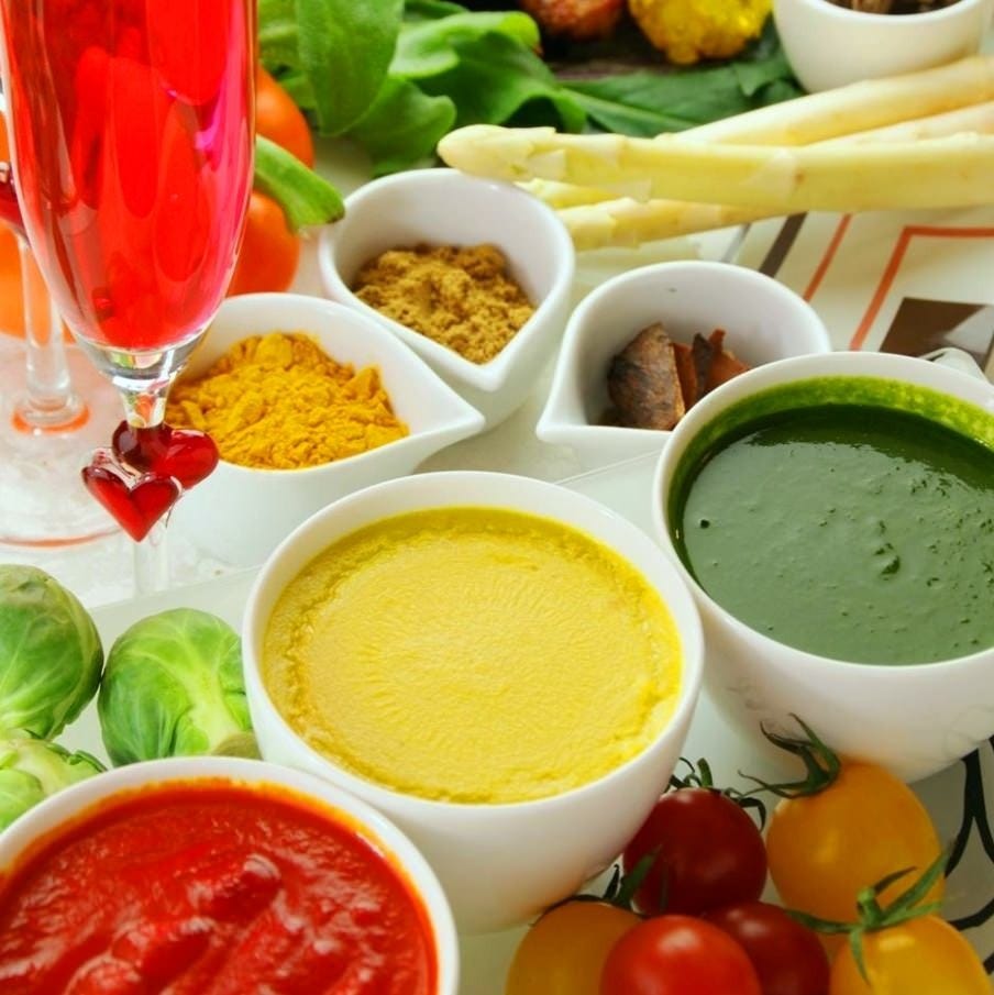 2H飲放バターチキン・チーズナン・BIGパフェ付女子会コースの料理例