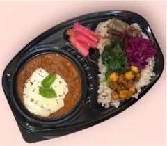 8 Ｍan Curry