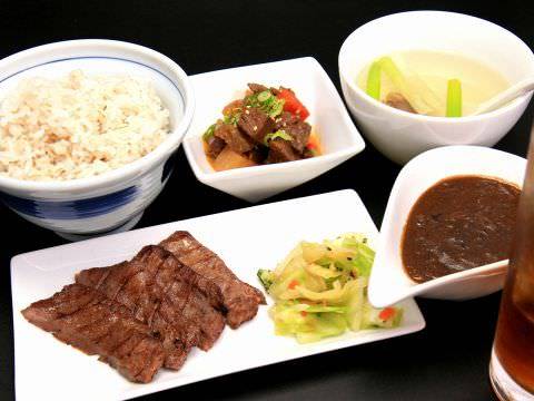 炭火牛タン焼 しおや 静岡パルシェ店 静岡 居酒屋 ぐるなび