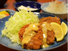 とんかつえびふらい とんえび_大人気のハニーマスタードひれかつ定食です。