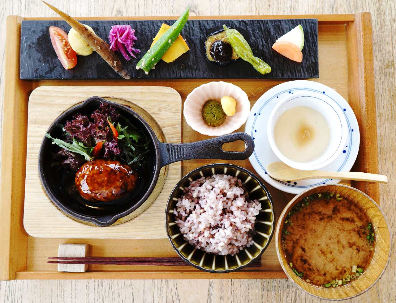 こめ どこ 食堂