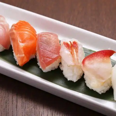 厳選ネタの握り寿司（六貫）