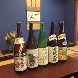 地元石川県の地酒など種類豊富に取り揃えております。