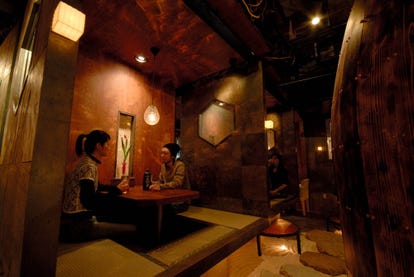 ゆったり個室 那覇 新都心 おもろまちの居酒屋でおすすめ 人気の完全個室 ソファー席など ぐるなび