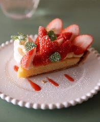 旬の食材をたっぷり自家製タルトにのせました♪
