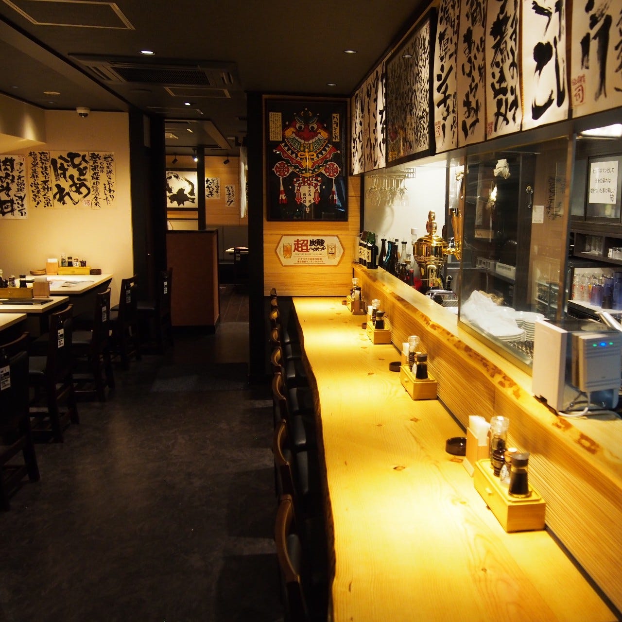 仙台グルメを楽しめるオススメ居酒屋『牛タン焼専門店 司 西口名掛丁店』の内観画像
