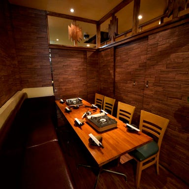 食べ放題 飲み放題 肉寿司 個室居酒屋 ‐肉道‐ 川崎店 店内の画像