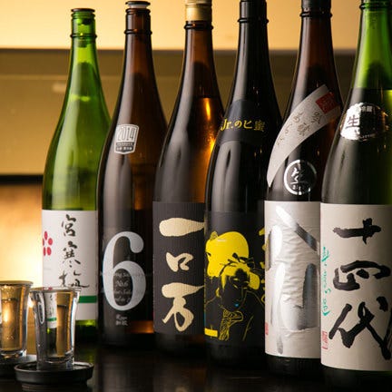 店長厳選の日本酒が40種類以上ございます。