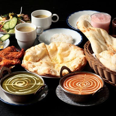 ムンバイカレー_コスパ最強!ナン&サラダ食べ放題