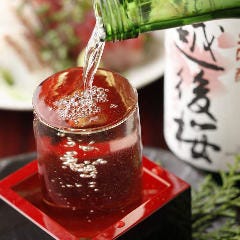 蔵元との直接取引により、一般には出回りづらい、希性の高い日本酒・焼酎を厳選してご提供しております。