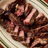 [ステーキ]肉のプロが選んだ自慢の逸品、塩胡椒でシンプルに