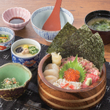 五種の彩り海鮮丼膳