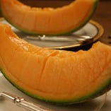 厳選した完熟果実と心安らぐ食後のお茶