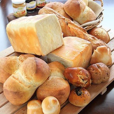 VRAI de VRAI_ショーケースにてパンのご購入も可能