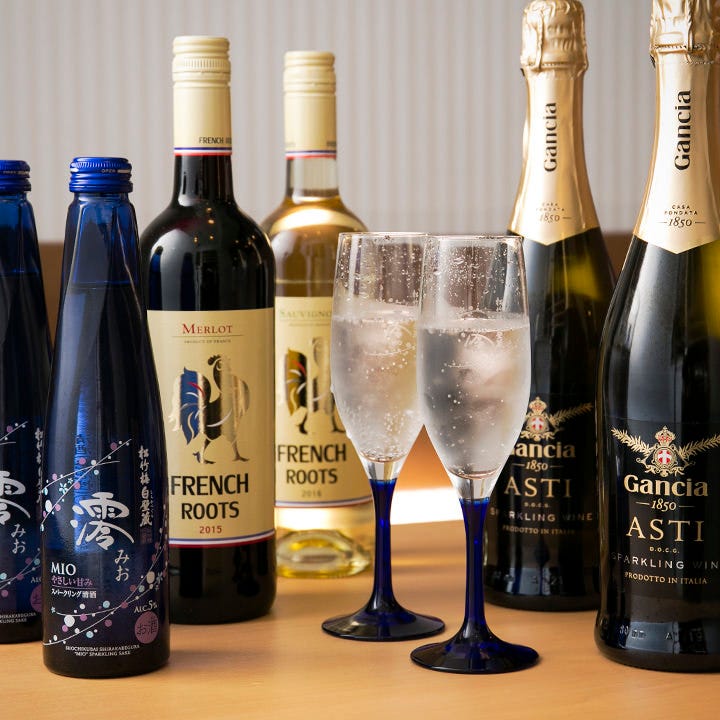 日本酒・ワイン・紹興酒など様々な種類のドリンクが勢揃い♪
