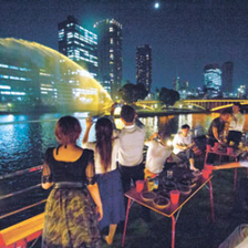 屋形船で水の都・大阪の景観を楽しむ