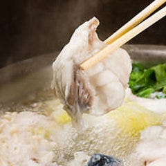 ぷりぷりの大きな身が口の中で解ける やはりてっちりは鍋の王様