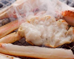 ずわいがに特有の香りと甘みが口の中いっぱいに広がります。
