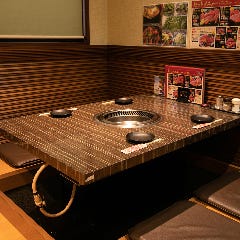 焼肉・しゃぶしゃぶ 肉の鶴々亭