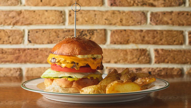 CHILLAX BURGER＆WINE
