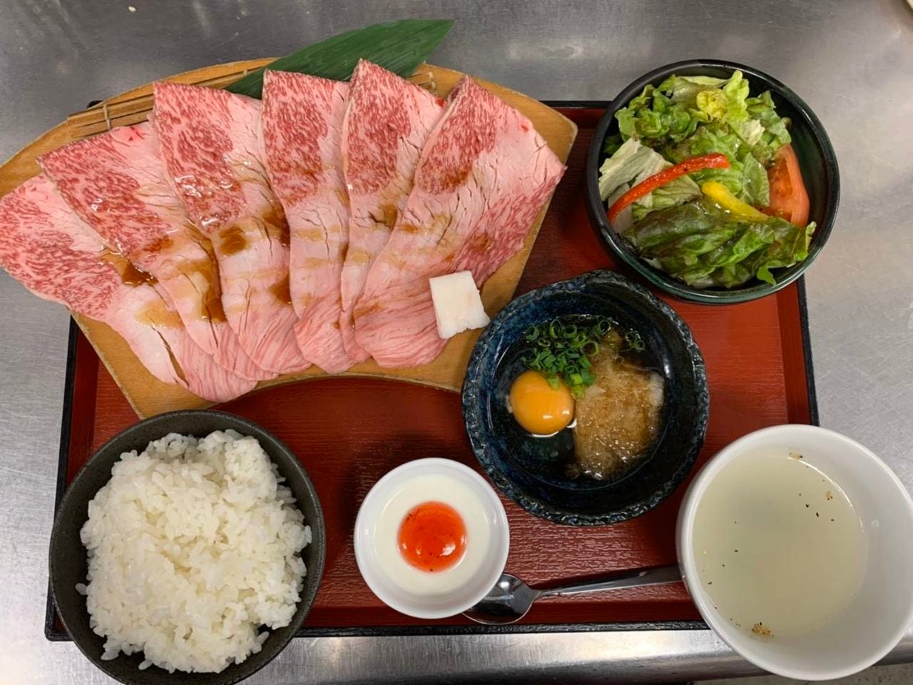しちりん家 小牧店 個室完備の焼肉店で宴会
