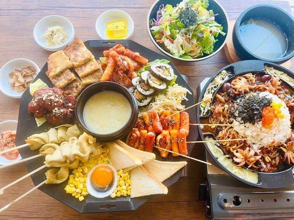 手巻き焼肉・韓国料理 AKARIYA(アカリヤ)