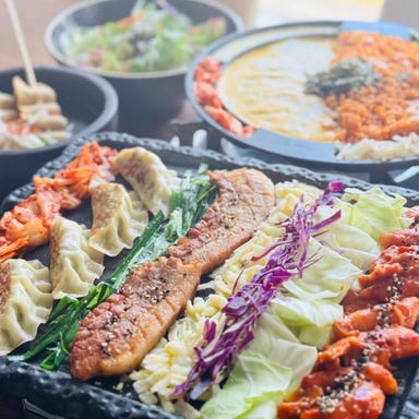 手巻き焼肉・韓国料理 AKARIYA(アカリヤ)_人気韓国料理&焼肉!スイーツ大集合