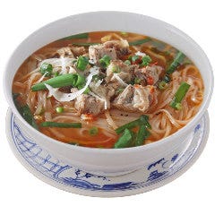 牛すじとトマトのピリ辛フォー