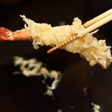 揚げたての天ぷらと釜揚げ自家製手打ちうどんを！