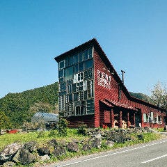 RISE＆WIN Brewing Co．BBQ＆General Store