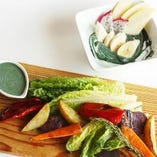 毎日使用する野菜は横浜の生産者の元で育った新鮮なものを厳選