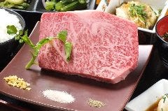 神戸ビーフの入門編／A5特選神戸牛モモステーキコース