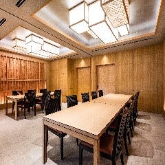最大16名様までお入りいただける個室があります。