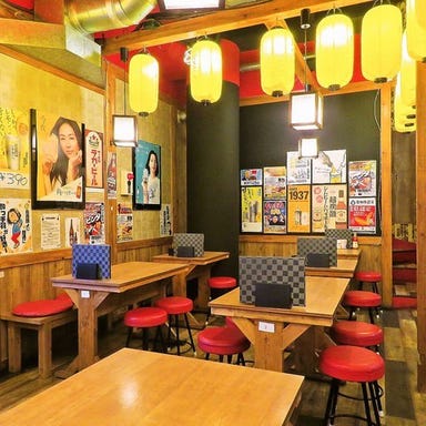 居酒屋革命 酔っ手羽 関内店_テーブル