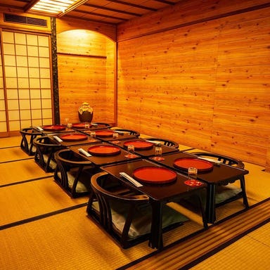 琉球料理と琉球舞踊 四つ竹 久米店 こだわりの画像