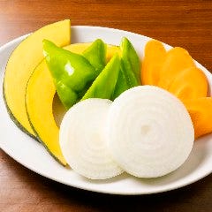 野菜盛り ホルモンの旨い店 焼肉十兵衛_野菜盛り