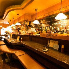 南欧料理のお店タパス_スタッフと共に笑顔になれる、居心地の良い空間♪
