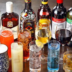 南欧料理のお店タパス_数十種類のカクテル、14種類のグラスワイン、クラフトびーるなど