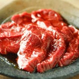 やわらかい肉質と甘味のある脂肪が特徴の『段戸山広原牛』の赤身
