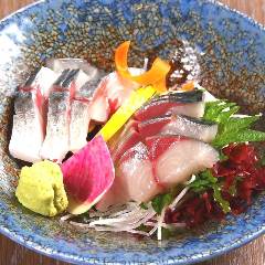 生で食べられる希少なサバ【刺身orゴマサバ】