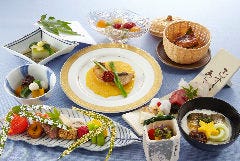 フォーマルなシーンにも対応可能