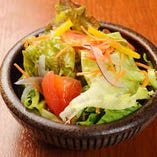 地野菜の彩りサラダ