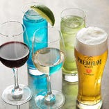 飲み放題はワインやカクテル、サワーなど種類豊富。生ビールなどの追加注文もOK