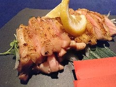 はかた地鶏上ももレア炙り 【数量限定】