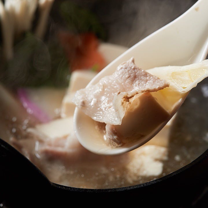 食材の旨味が優しく体に染み渡る味わいの湯豆腐小鍋でホッコリ