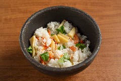 〆は…炊き込みご飯
