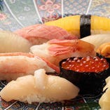 【旬の鮮魚】
九州全域を中心にその時期ならではのネタを仕入れ