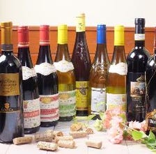 ワインは常時50種以上の品揃え